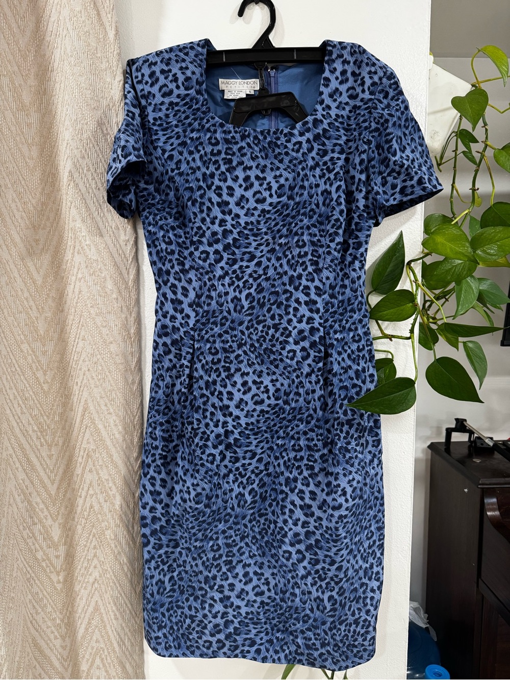 Vintage silk Maggy London Blue and Black Leopard Print Sheath Dress